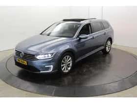 Volkswagen Passat (2015) thumbnail 15