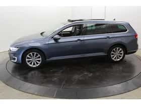 Volkswagen Passat (2015) thumbnail 24