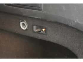 Volkswagen Passat (2015) thumbnail 25