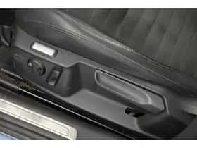Volkswagen Passat (2015) thumbnail 30