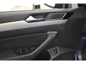 Volkswagen Passat (2015) thumbnail 31