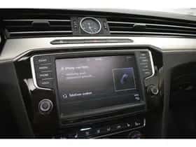 Volkswagen Passat (2015) thumbnail 35