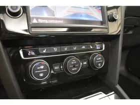 Volkswagen Passat (2015) thumbnail 36