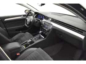 Volkswagen Passat (2015) thumbnail 38
