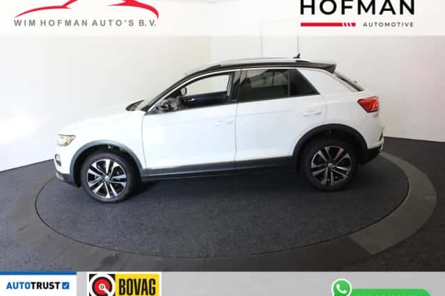 Volkswagen T-Roc (2020) thumbnail 1