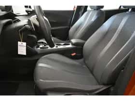 Peugeot 2008 (2020) thumbnail 2