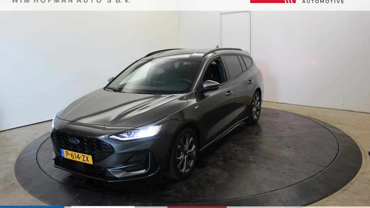 Ford Focus (2022) — foto 1