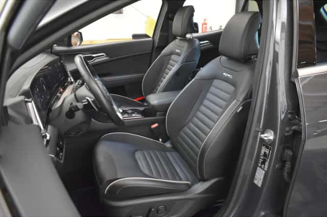 Kia Sportage (2023) thumbnail 4