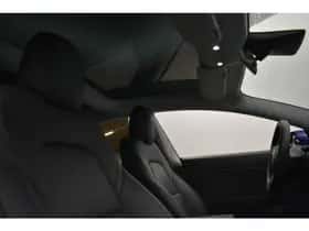 Tesla Model 3 (2020) thumbnail 3