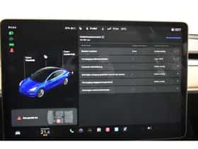 Tesla Model 3 (2020) thumbnail 23