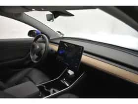 Tesla Model 3 (2020) thumbnail 26