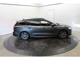 Ford Focus (2022) thumbnail 12