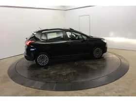 Peugeot 2008 (2018) thumbnail 12
