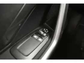 Peugeot 2008 (2018) thumbnail 35