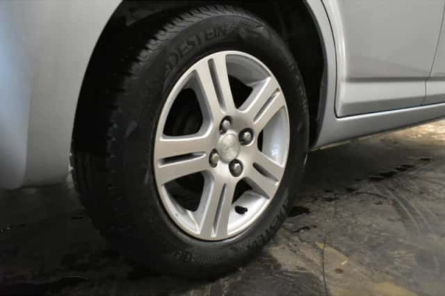 Daihatsu Sirion (2010) thumbnail 2