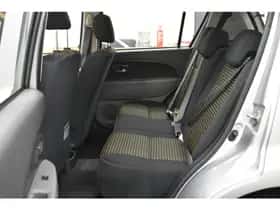Daihatsu Sirion (2010) thumbnail 18