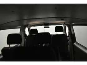 Volkswagen Transporter (2018) thumbnail 24