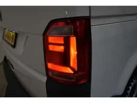 Volkswagen Transporter (2018) thumbnail 6