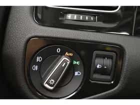 Volkswagen Golf (2015) thumbnail 23