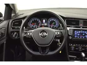 Volkswagen Golf (2015) thumbnail 29
