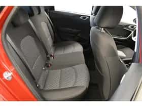 Kia Ceed (2023) thumbnail 28