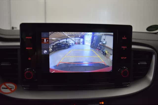 Kia Ceed (2023) thumbnail 4