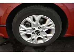 Kia Ceed (2023) thumbnail 7