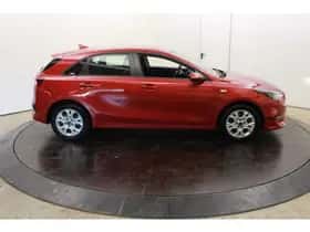 Kia Ceed (2023) thumbnail 9