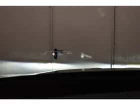 BMW iX (2022) thumbnail 12