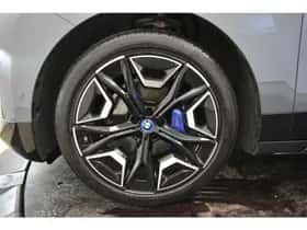 BMW iX (2022) thumbnail 20