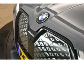 BMW iX (2022) thumbnail 22