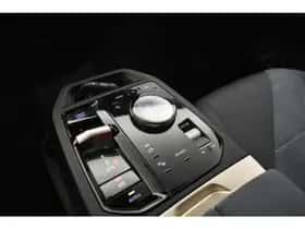 BMW iX (2022) thumbnail 35