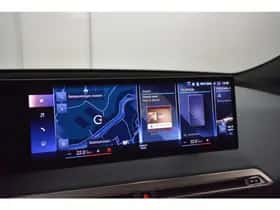 BMW iX (2022) thumbnail 9
