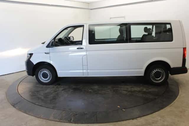 Volkswagen Transporter (2018) thumbnail 5