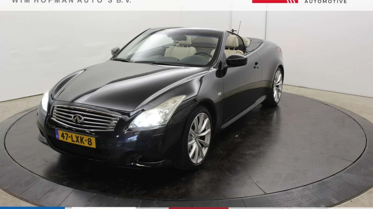 Infiniti G37 (2010) — foto 1