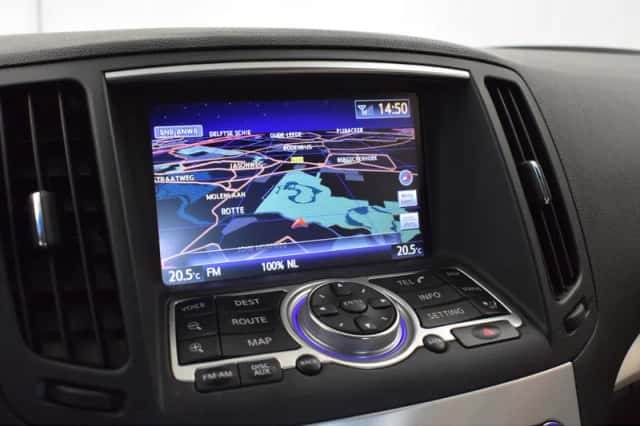 Infiniti G37 (2010) thumbnail 5