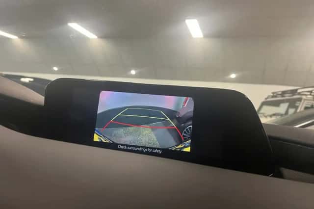 Mazda 3 (2021) thumbnail 4
