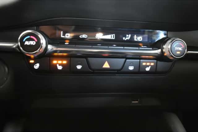 Mazda 3 (2021) thumbnail 5