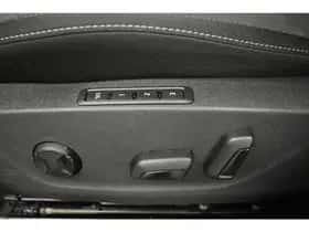 Škoda Octavia (2022) thumbnail 3