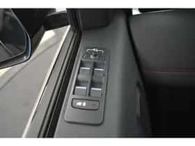Land Rover Discovery Sport (2022) thumbnail 45