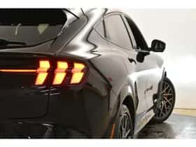 Ford Mustang Mach-E (2022) thumbnail 32