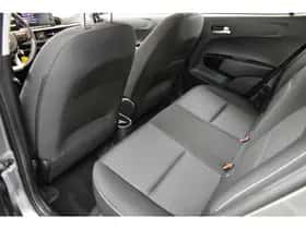Kia Picanto (2023) thumbnail 17