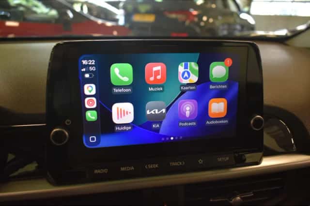 Kia Picanto (2023) thumbnail 3