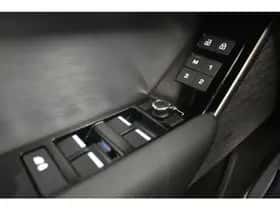 Land Rover Range Rover Velar (2022) thumbnail 28