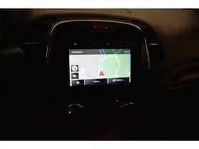 Renault Captur (2015) thumbnail 2