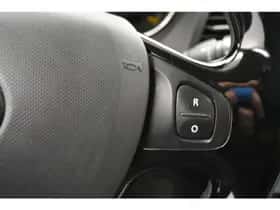 Renault Captur (2015) thumbnail 6