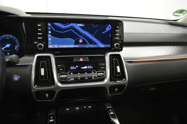 Kia Sorento (2021) thumbnail 5