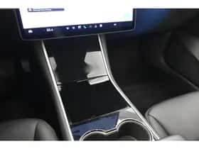 Tesla Model 3 (2020) thumbnail 20