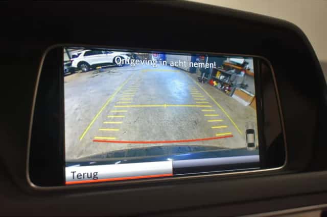 Mercedes-Benz E-Klasse (2013) thumbnail 2