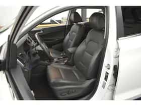 Hyundai Tucson (2017) thumbnail 2